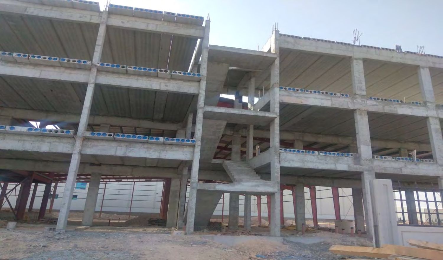 Multi-level reinforced concrete frame